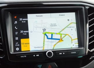 Алиса в стране чудес. Что умеет продвинутая медиасистема EnjoY Pro на «Ладах»?