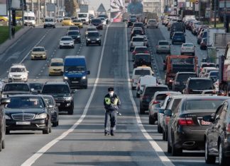 Чем грозит выезд на разделительную полосу