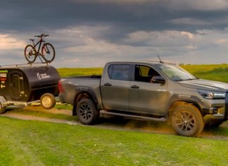 Что «умеет» прицеп-автодом для путешествий. Тест-драйв на берегу Дона