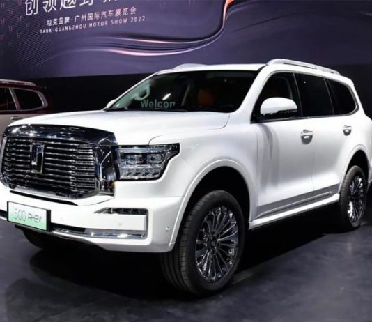Great Wall представил гибридную версию Tank 500 на автосалоне в Китае
