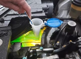 Как можно разморозить омыватель в бачке — 5 лайфхаков