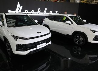 «Москвич 3» появится у дилеров в Москве не ранее января