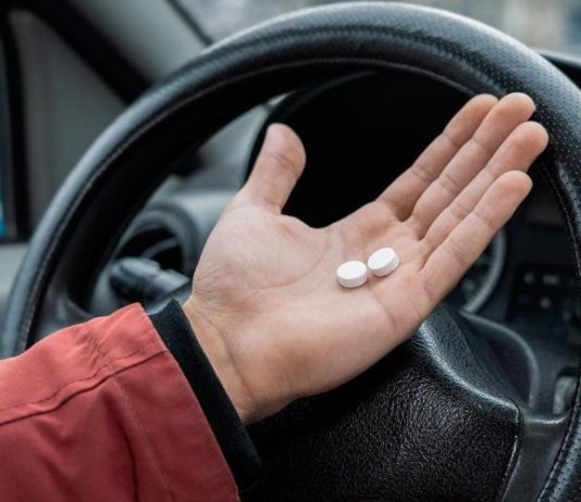 Разработан законопроект о наказании за вождение после принятия лекарств