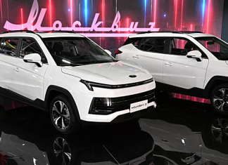 В регионах начался ажиотаж перед завозом бензиновых «Москвичей»