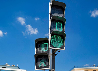 Россиян предупредили о появлении нового сигнала светофор