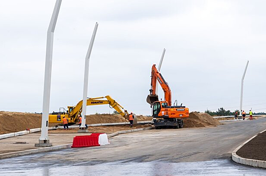 Около 100 км дорог построят в Москве до конца года