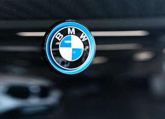 BMW анонсировала премьеру нового суперседана