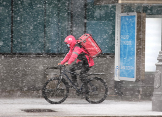 Названа дата вступления в силу изменений в ПДД по электросамокатам