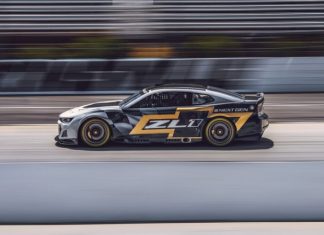 Джимми Джонсон, Дженсон Баттон и Майк Рокенфеллер проедут «24 часа Ле-Мана» на сток-каре NASCAR