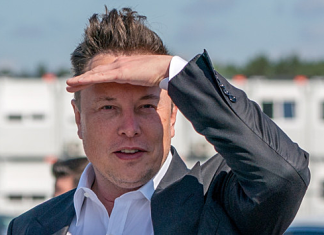 Bloomberg: Маск руководил созданием ролика, преувеличивающего возможности автопилота Tesla