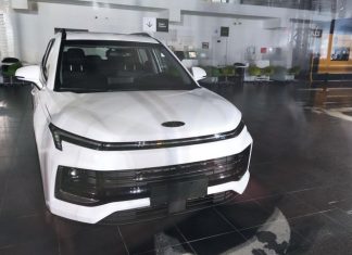 К российским дилерам приехали первые электрические «Москвичи»