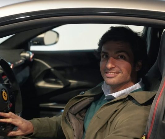 Карлос Сайнс-младший показал свой новый автомобиль