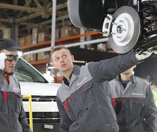 «Москвич» запланировал начать поставки автомобилей еще в 12 городов России