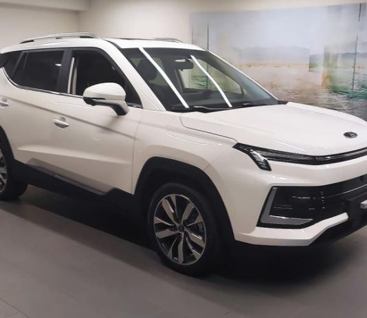 Незаправляемый: каким оказался электромобиль «Москвич 3е»