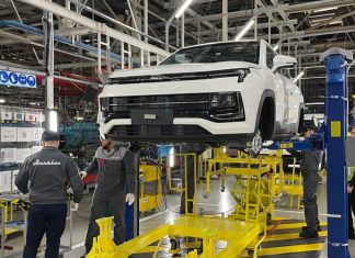 «Новые условия». Как российский автобизнес противостоял санкциям