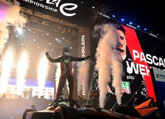 Паскаль Верляйн выиграл вторую гонку Формулы Е в Дирии