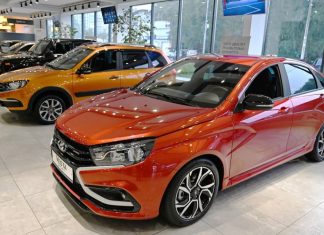Продажи новых автомобилей в России в 2022 году рухнули на 59%