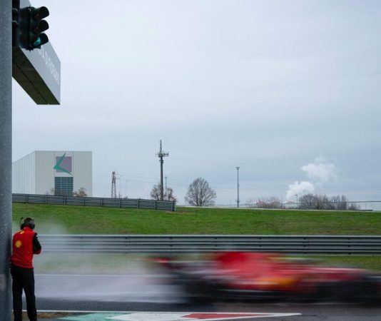 Роберт Шварцман вернулся за руль болида Формулы 1 во Фьорано