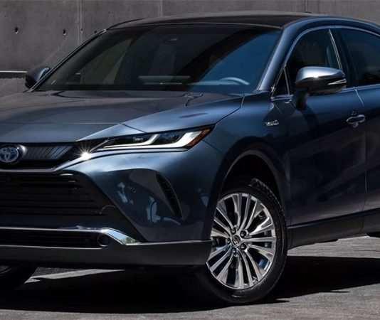 В России стали принимать заказы на новый кроссовер Toyota Venza