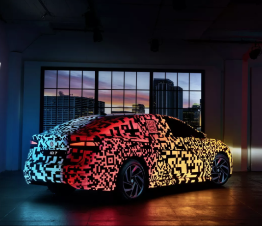 Volkswagen анонсировал выход электроседана с запасом хода 700 км