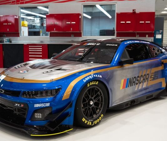 Фары и фонари: посмотрите на сток-кар Chevrolet для «24 часов Ле-Мана»