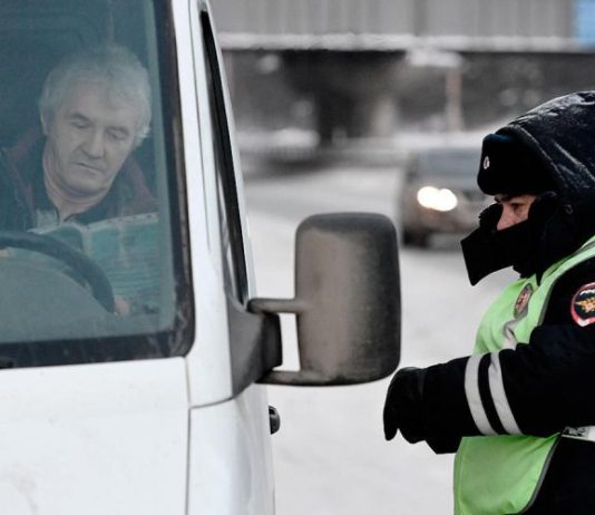 ГИБДД проведет массовые остановки автомобилей. Где ждать засад