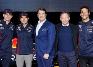 Кристиан Хорнер: Red Bull может построить мотор без Ford, но…