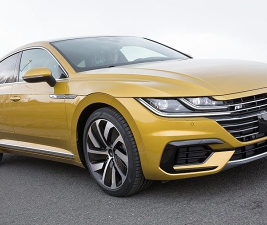 Лифтбэки Volkswagen Arteon R стали доступны на российском рынке