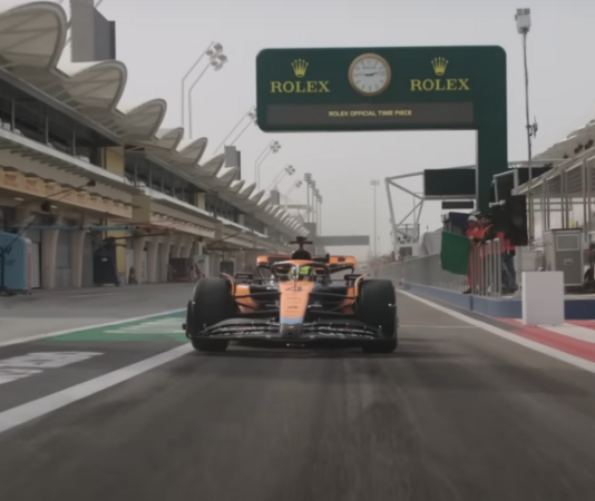 McLaren показал видео с обкатки MCL60 в Бахрейне