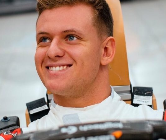 Мик Шумахер стал резервным гонщиком McLaren