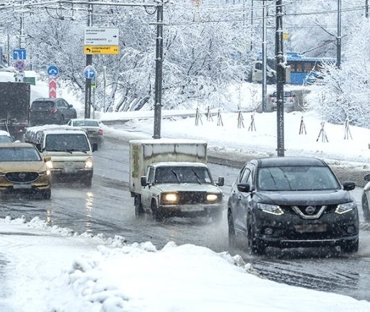 Минтранс Подмосковья призвал соблюдать ПДД в связи с гололедицей