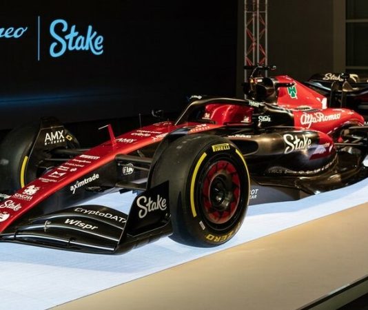 «Не просто фоточки в сети». Алексей Попов похвалил презентацию Alfa Romeo