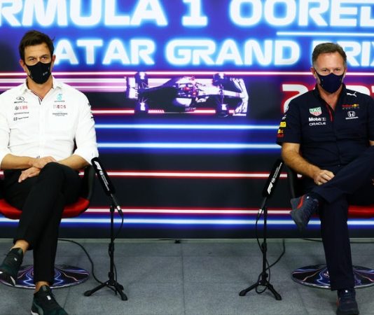 «Поменяй свою долбаную машину!» Как Хорнер и Вольф поругались из-за «дельфинирования»