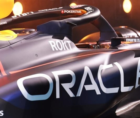 Red Bull провёл «тайную» обкатку болида RB19. Видео