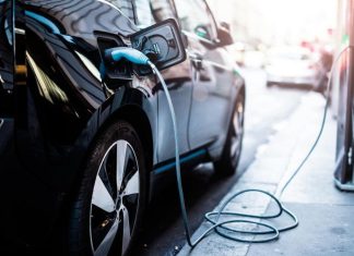 Сеть «Газпромнефть» откроет 35 сверхбыстрых электрозарядных станций на АЗ