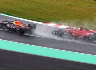 Специальный обвес для дождя, сокращённые очки и разрешённый радиообмен: в Формуле 1 утвердили поправки в регламент