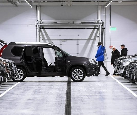 В РФ в 2022 году снизились продажи сертифицированных автомобилей с пробегом
