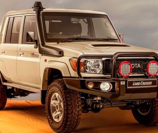В России появились новые грузовые пикапы Land Cruiser 79
