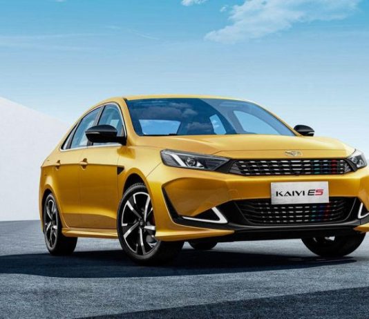 В России появился седан новой марки за 1 млн руб. Какие у него конкуренты