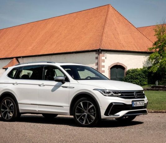 В Россию привезут семиместный Volkswagen Tiguan Allspace. Названы цены