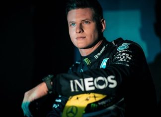 «Вернуться будет трудно»: Берни Экклстоун оценил перспективы Мика Шумахера