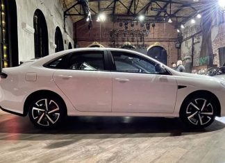 Возвращение забытого штрафа ГИБДД и недорогие седаны. Автоновости недели