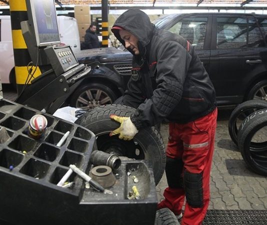 Автоэксперт дал рекомендации по смене зимней резины на летнюю