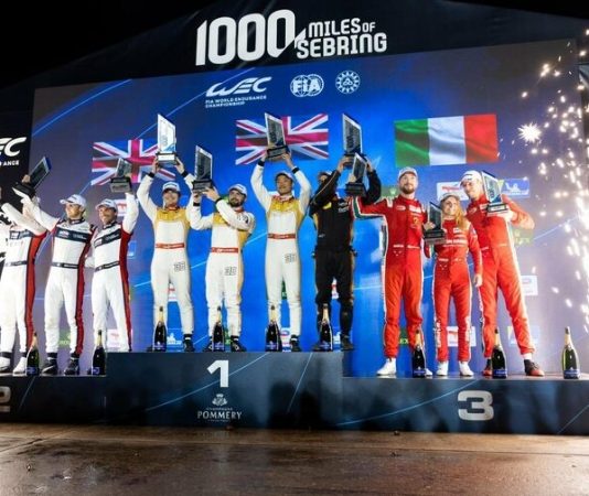 Даниилу Квяту не хватило пары кругов до победы в «1000 миль Себринга»