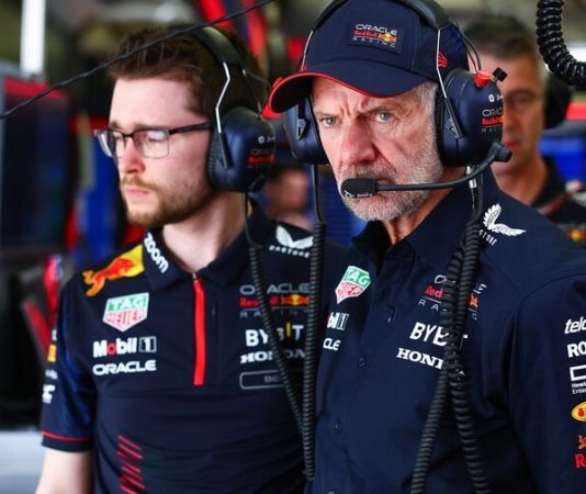 Эдриан Ньюи: На Гран При Бахрейна Red Bull внезапно столкнулся с проблемами