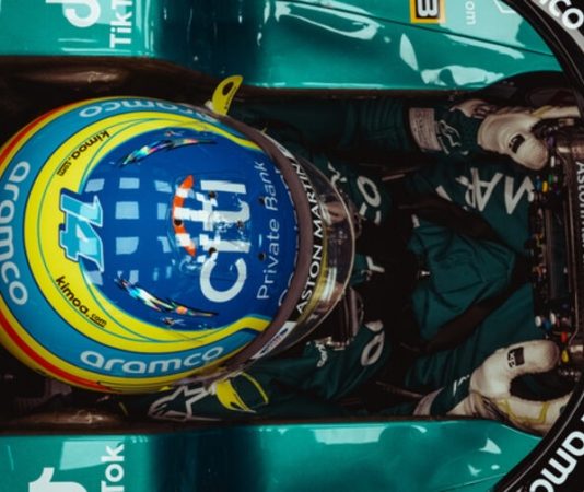 Фернандо Алонсо – лидер дождевой второй тренировки в Мельбурне