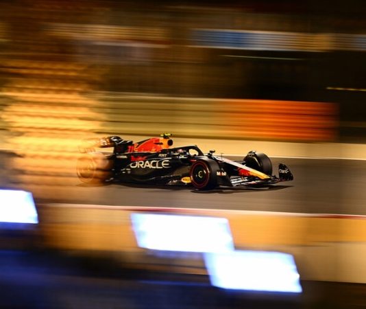 Формула 1 опубликовала рейтинг команд по итогам предсезонных тестов