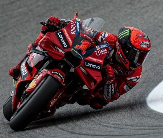 Франческо Баньяя оформил дубль на этапе MotoGP в Португалии