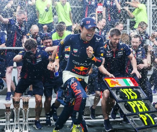 Голландский эксперт посмеялся над амбициями Серхио Переса