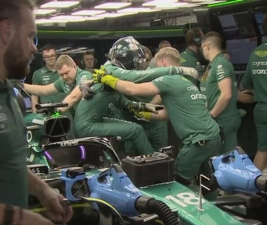 «Извините, парни, не могу». Лэнс Стролл признал проблемы с пилотажем болида